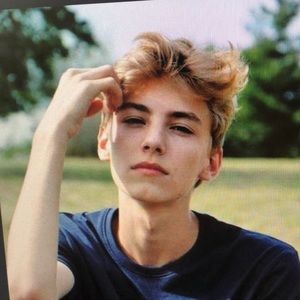 Meet your Posher, Carrie